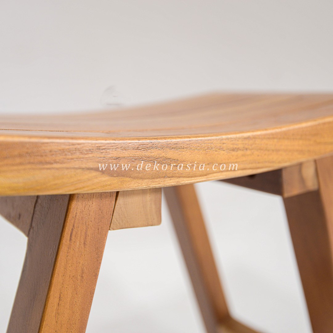 Curved Recta Stool